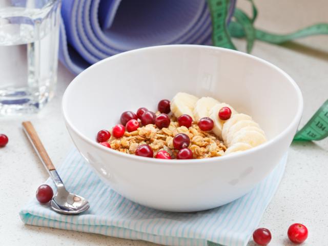 Puedes comer bananas y cereales antes del ejercicio